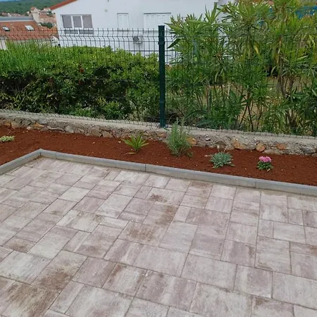 Apartament Tomicic *
